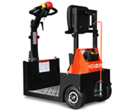 1.0-1.5噸站駕式電動(dòng)牽引車(chē)QDD10T QDD15T 1.0-1.5噸站駕式電動(dòng)牽引車(chē)QDD10T QDD15T